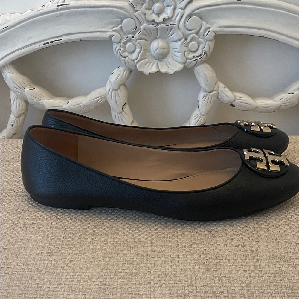 Tory Burch Black Loafers with Gold Emblem - Picture 3 of 5